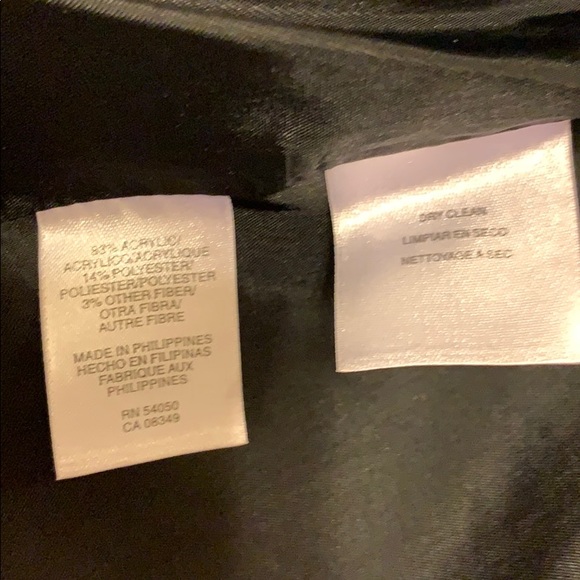 Clothes - Picture 7 of 9